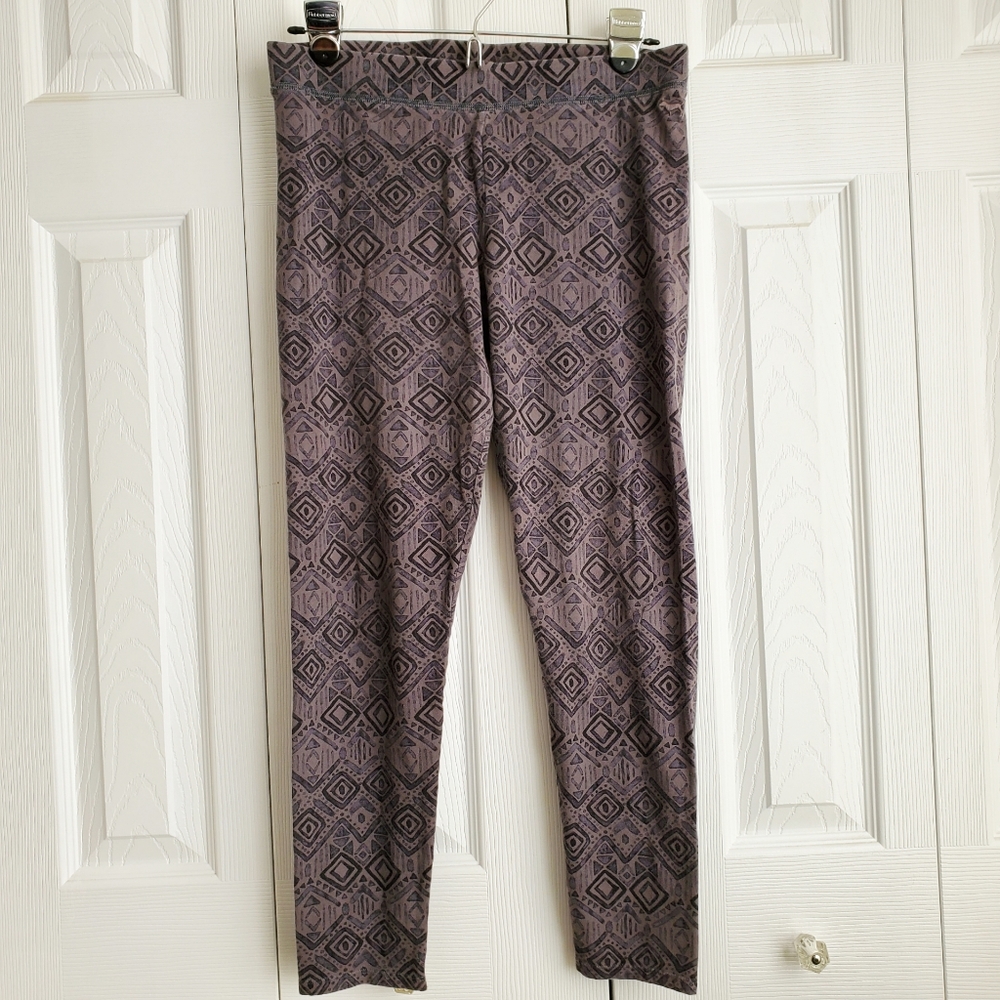 VS Pink Tribal Print Leggings